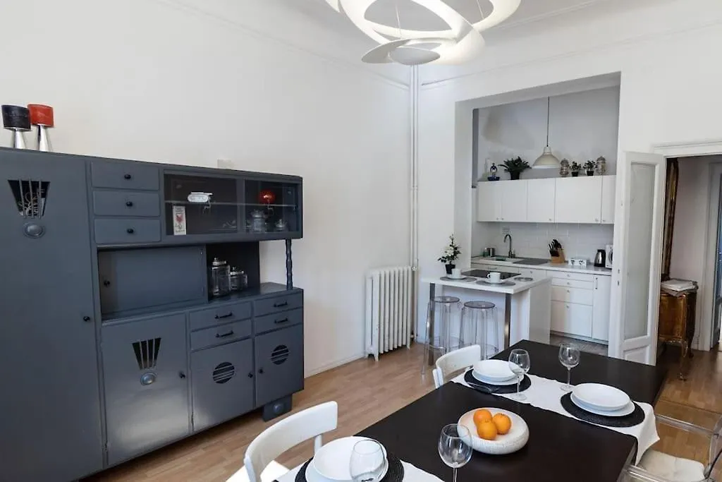 Milan Stilysh Apartment Near Metro And Fiera Mico