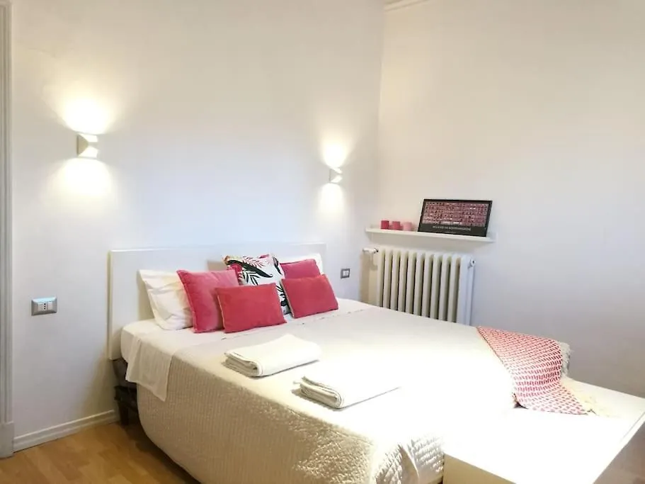 Milan Stilysh Apartment Near Metro And Fiera Mico